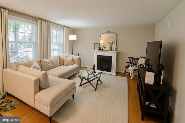 Foto del edificio - 12442 Quail Woods Dr