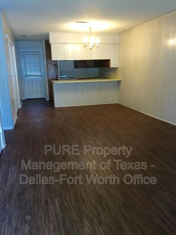 Building Photo - 409 Cousins Ln