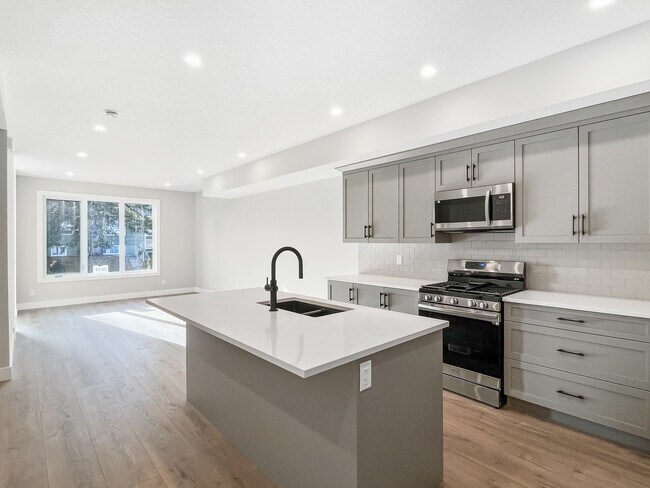 Photo du bâtiment - 2618-2628 28 Ave SW