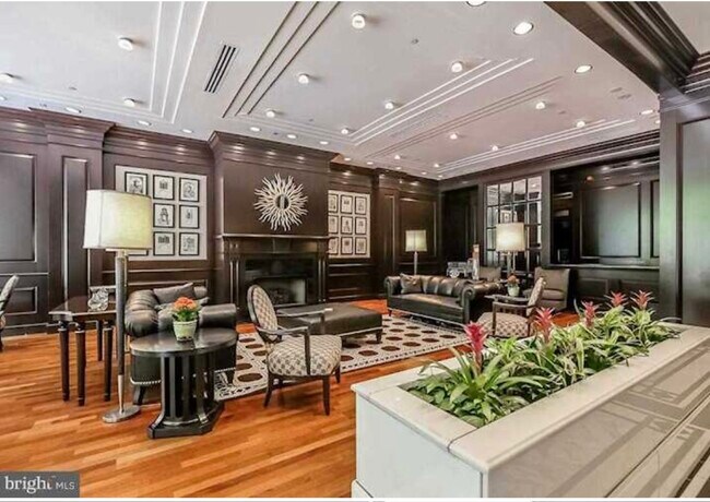 Foto del edificio - 225 S 18th St