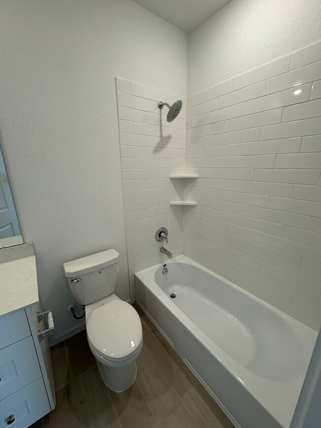 Foto del edificio - 6419 Seafoam Lake Dr