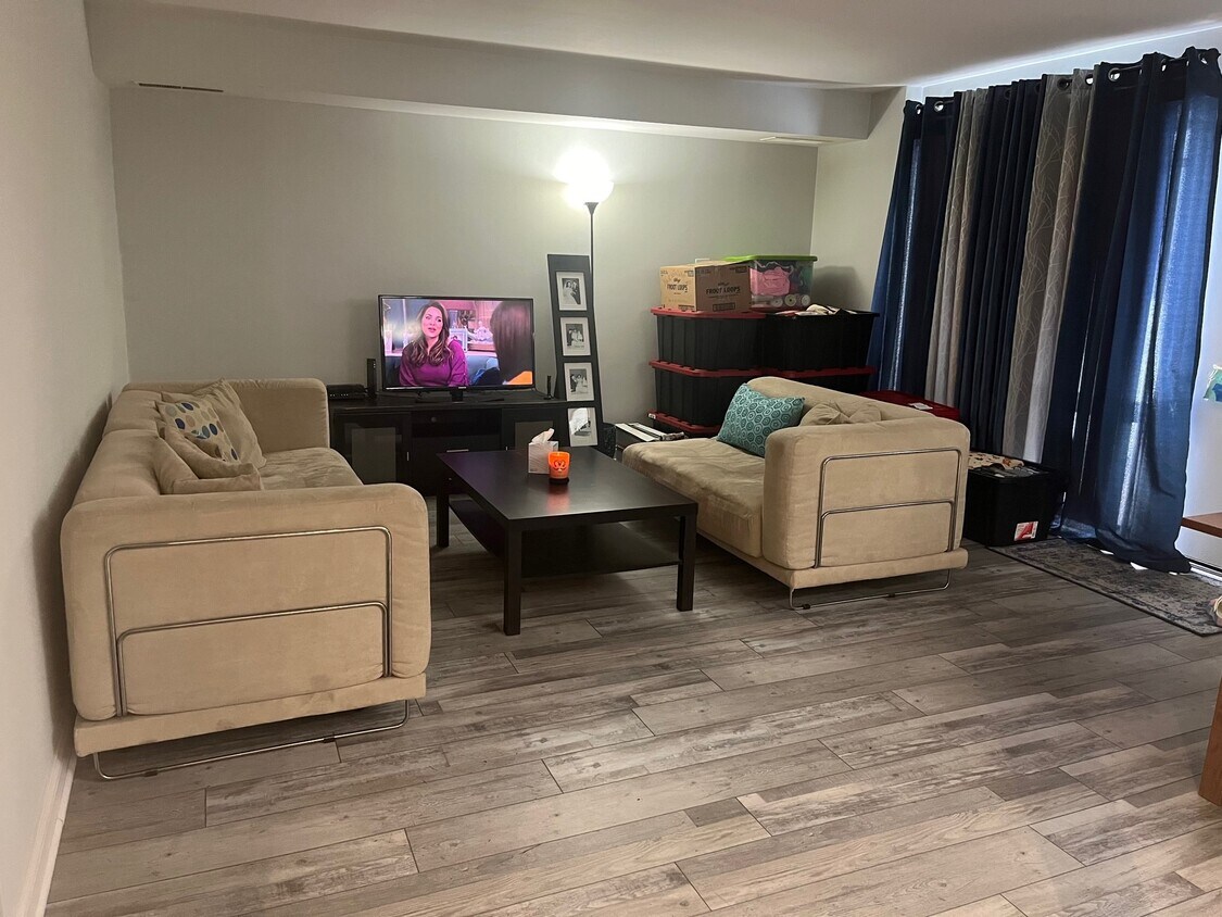 3135 University Blvd W Unit 6, Kensington, MD 20895 Condo for Rent in