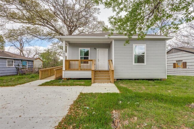 Foto del edificio - 3827 Yellowstone Blvd