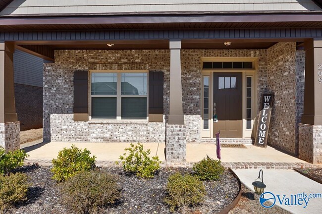 Building Photo - 209 Holt St