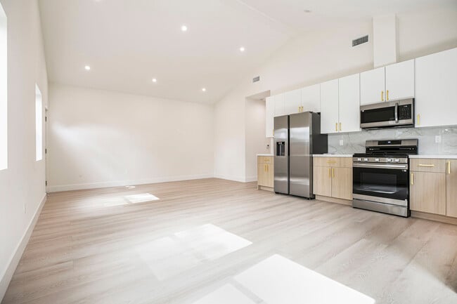 Foto del edificio - 914 Geneva St