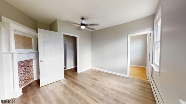 Building Photo - 277 2nd Ave W