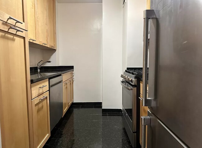 Foto del edificio - 136 E 16th St
