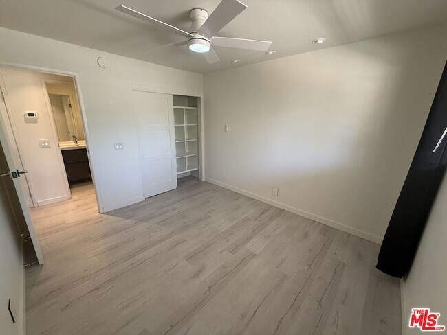 Foto del edificio - 2857 N Los Felices Rd