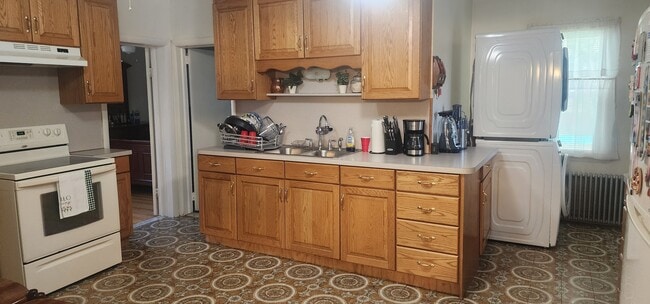 Building Photo - 78 Tucker Ave