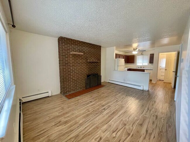 Foto del edificio - Beautiful 2 Bedroom Town Home!