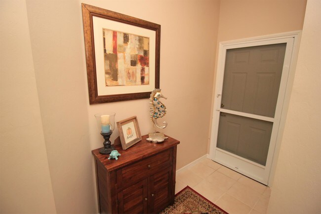 Foto del edificio - 2875 Cypress Trace Cir