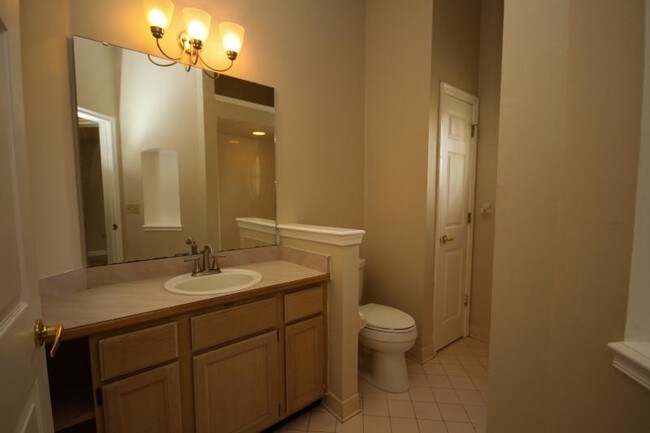 Foto del edificio - 1813 Holly Flower Ln