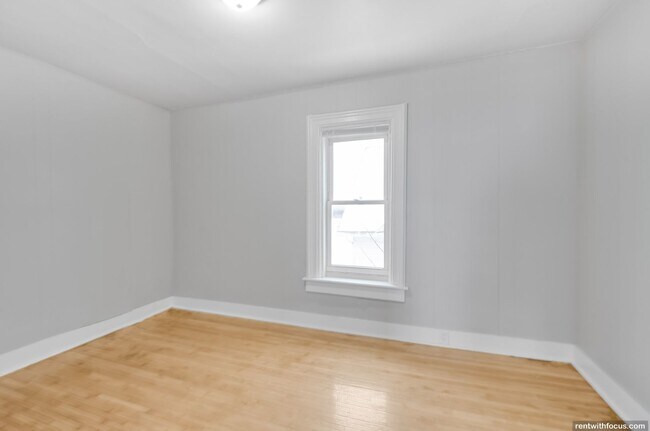 Foto del edificio - 818/818A Bowen St