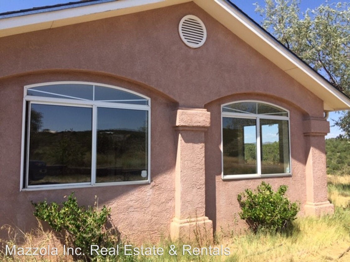 3 br, 2 bath House 73 Vallecitos Dr House Rental in Tijeras, NM