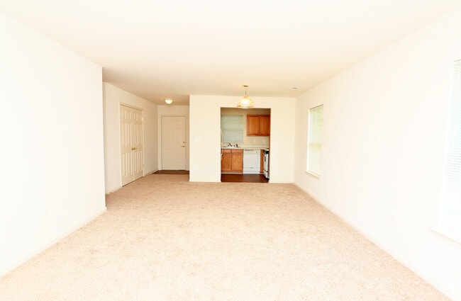 Interior Photo - English Oaks
