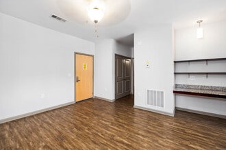 Building Photo - Lofts At Bass