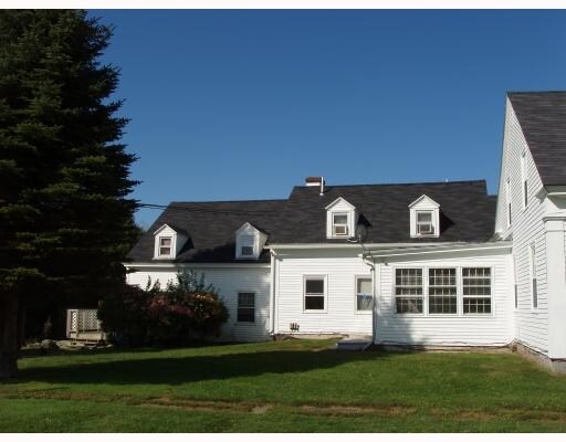 Building Photo - 2392 Riverside Dr