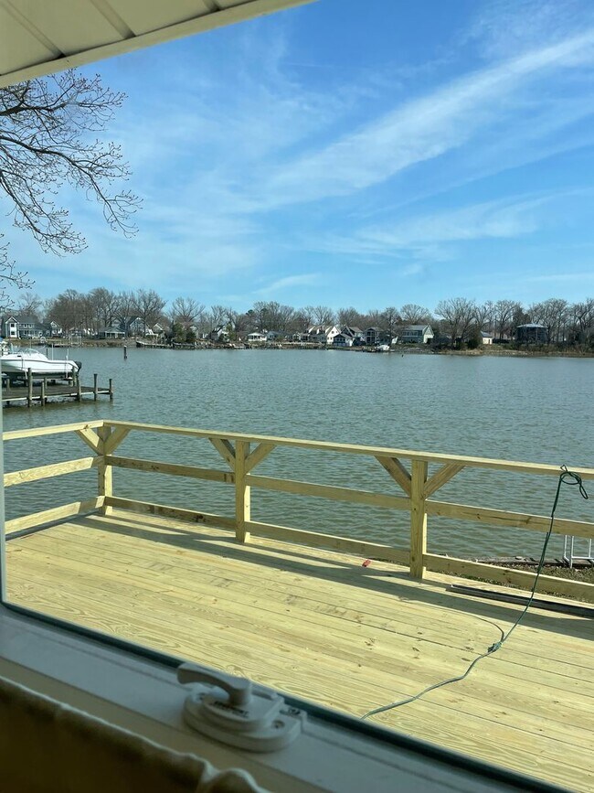 Building Photo - 3 Bedroom 2 Bath waterfront in Colonial Beach