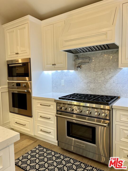 Foto del edificio - 7016 Hartcrest Dr