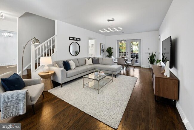 Foto del edificio - 24 Maple Ave