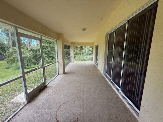 Foto del edificio - 1093 Countess Ave