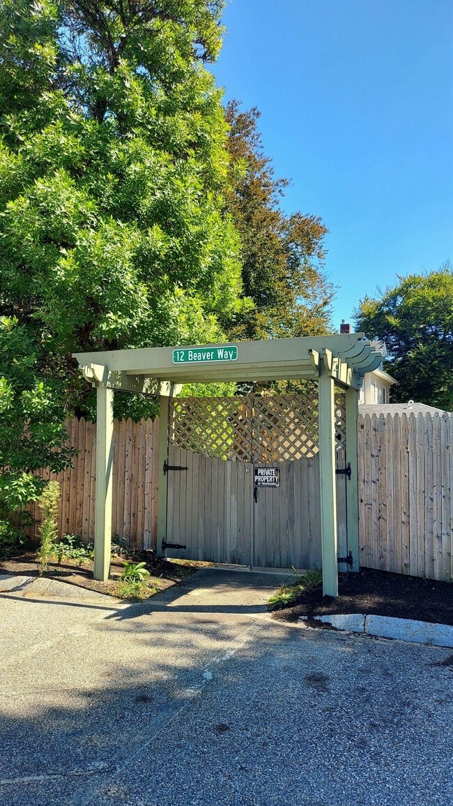 Building Photo - 12 Beaver Way