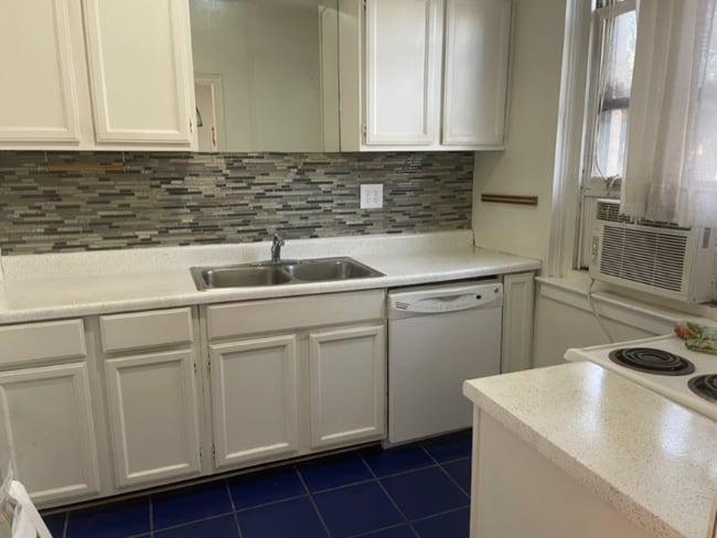 Building Photo - 1121 Myrtle Ave