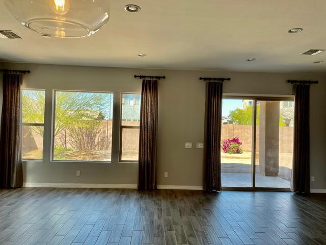 Foto del edificio - 3276 E Orleans Dr