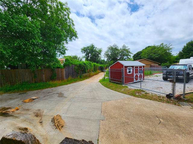 Building Photo - 912 Springwood Dr
