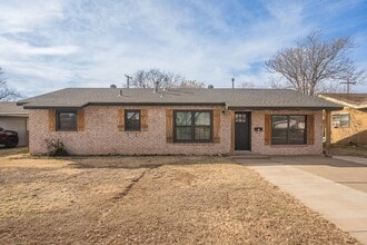 Building Photo - 2918 S Dallas St