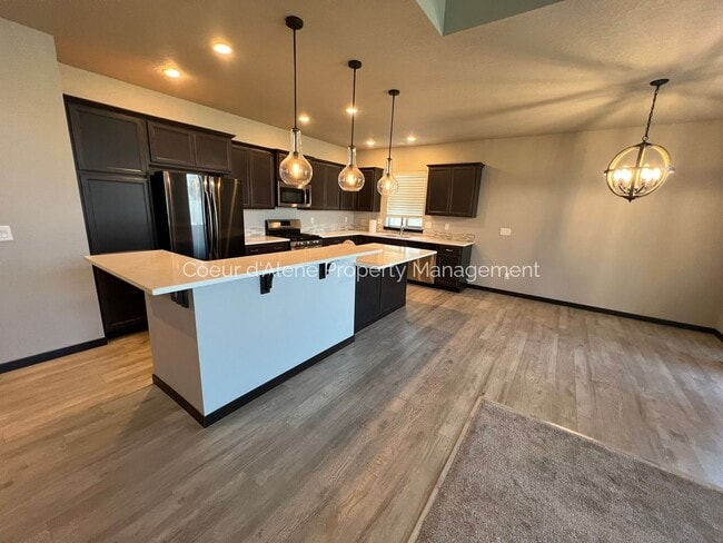 Building Photo - 3 bed House in The Trails!!