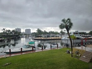 Building Photo - 301 Golden Isles Dr