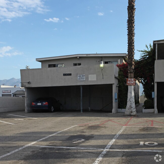 Foto del edificio - 11039 Lower Azusa Road