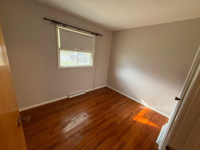 Foto del edificio - 4315 Hopkins Rd