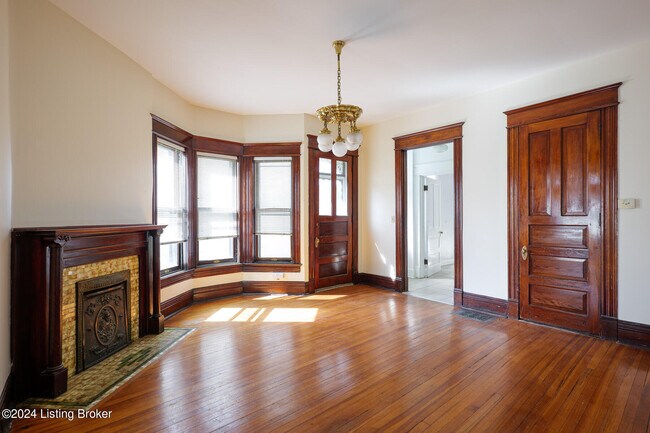 Foto del edificio - 2063 Sherwood Ave