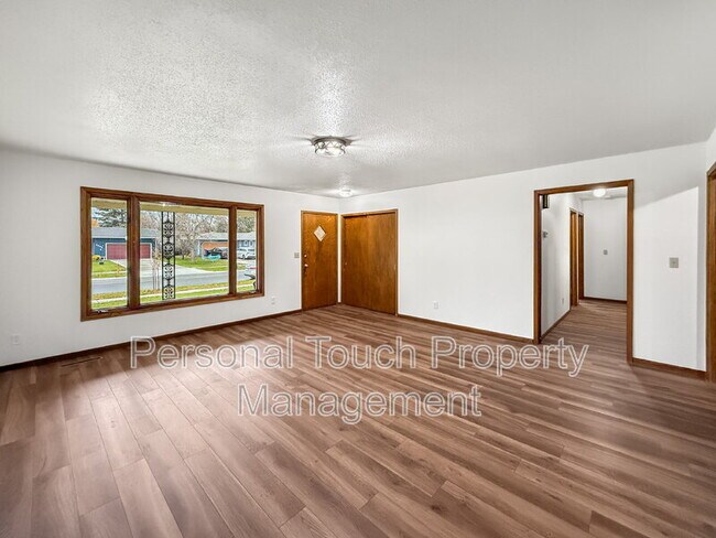 Foto del edificio - 3231 1st St N