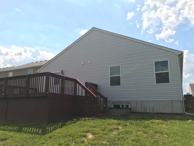 Building Photo - 108 Meadowcrest Dr