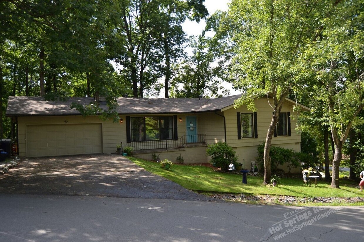 Foto principal - Lake DeSoto Area | Home |Unfurnished