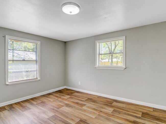 Building Photo - 313 N Beauregard St