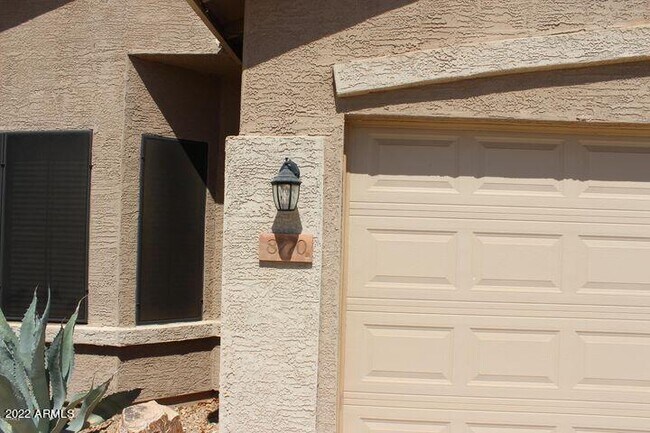 Building Photo - 8770 W Shaw Butte Dr