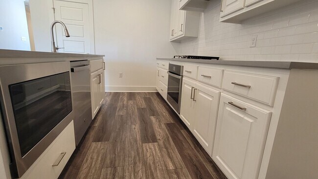 Building Photo - Beautiful New 4 bedroom home with large yard