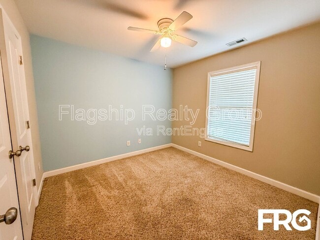 Building Photo - 1217 Teakwood Dr