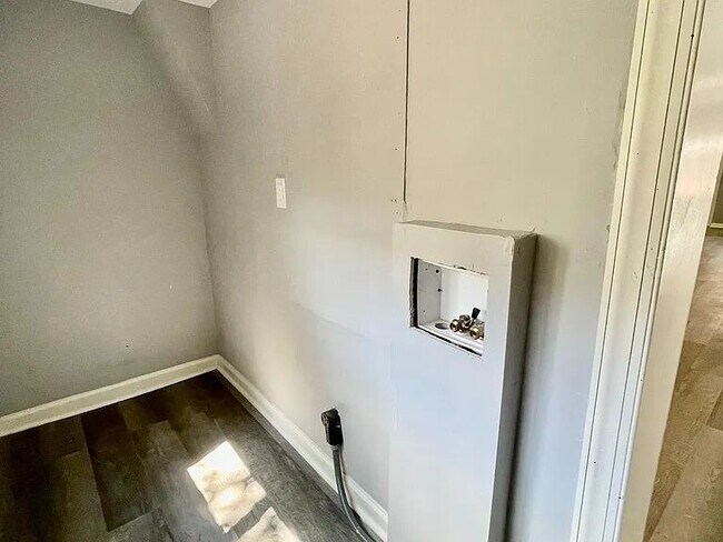 Foto del edificio - 2102 S Simpson St