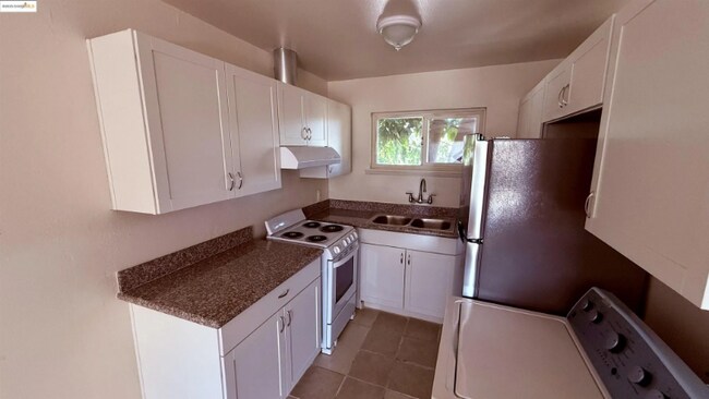 Foto del edificio - 10100 Walnut St