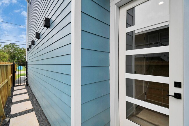 Foto del edificio - 6817 Peerless St