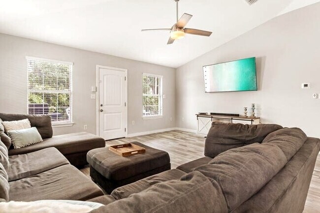 Foto del edificio - 75 Secret Harbor Dr