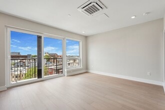 Interior Photo - The Lyle on Broad