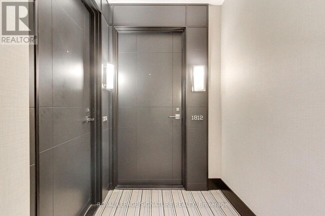 Building Photo - 98 Lillian St