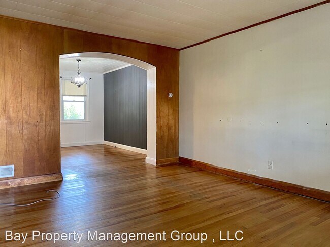 Building Photo - 2 br, 1 bath House - 3475 McShane Way