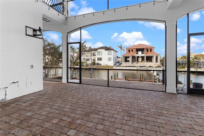 Foto del edificio - 405 Tradewinds Ave